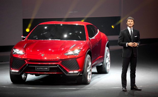  Lamborghini Urus   